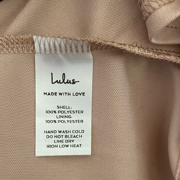 Lulu’s Dress All of My Heart White Lace Skater Dress Sz M NWT V Neck Sleeveless - Picture 13 of 14